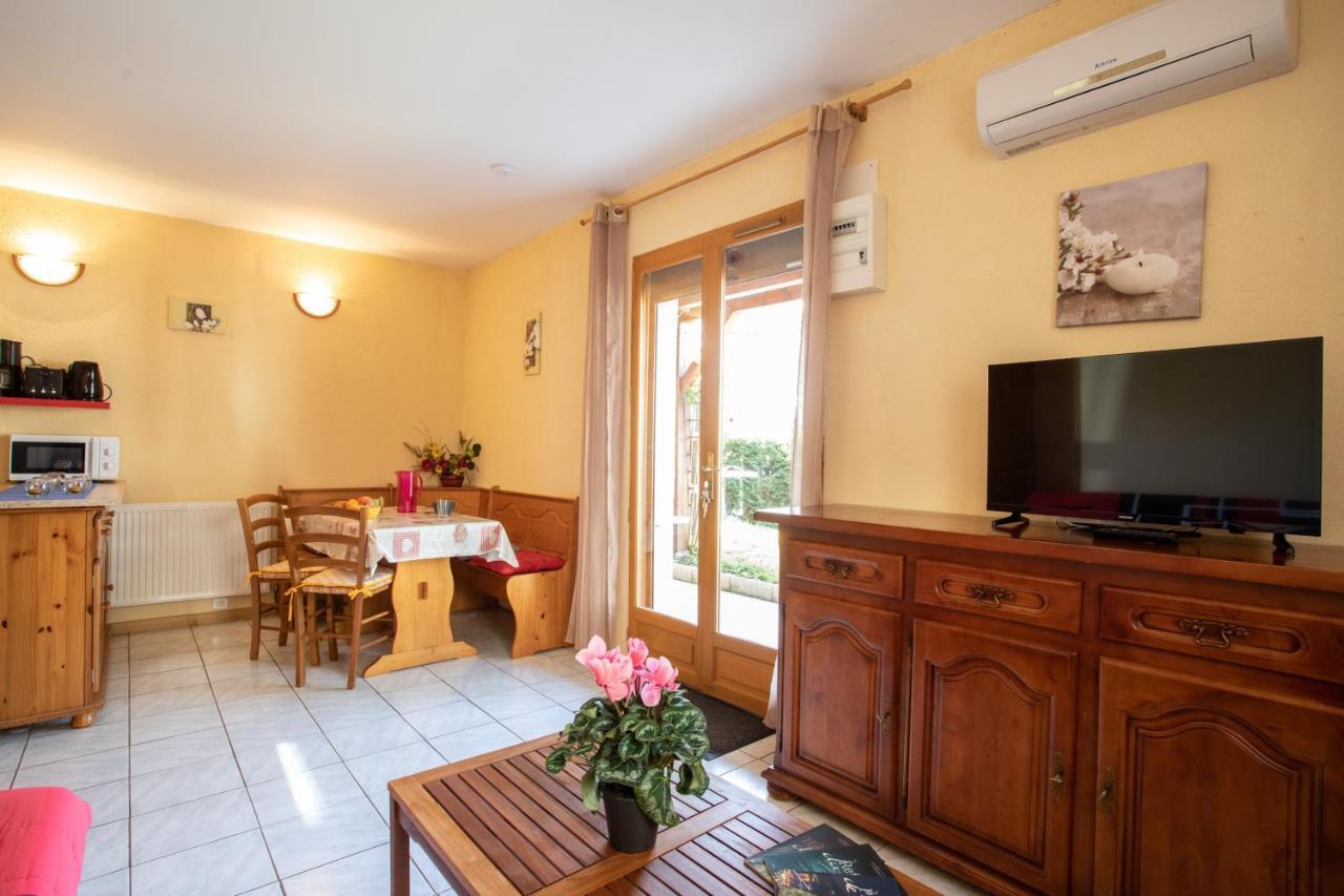 Le Mont Guillaume - 1 Chambre Terrasse Et Jardin Apartment Saint-André-dʼEmbrun Екстериор снимка