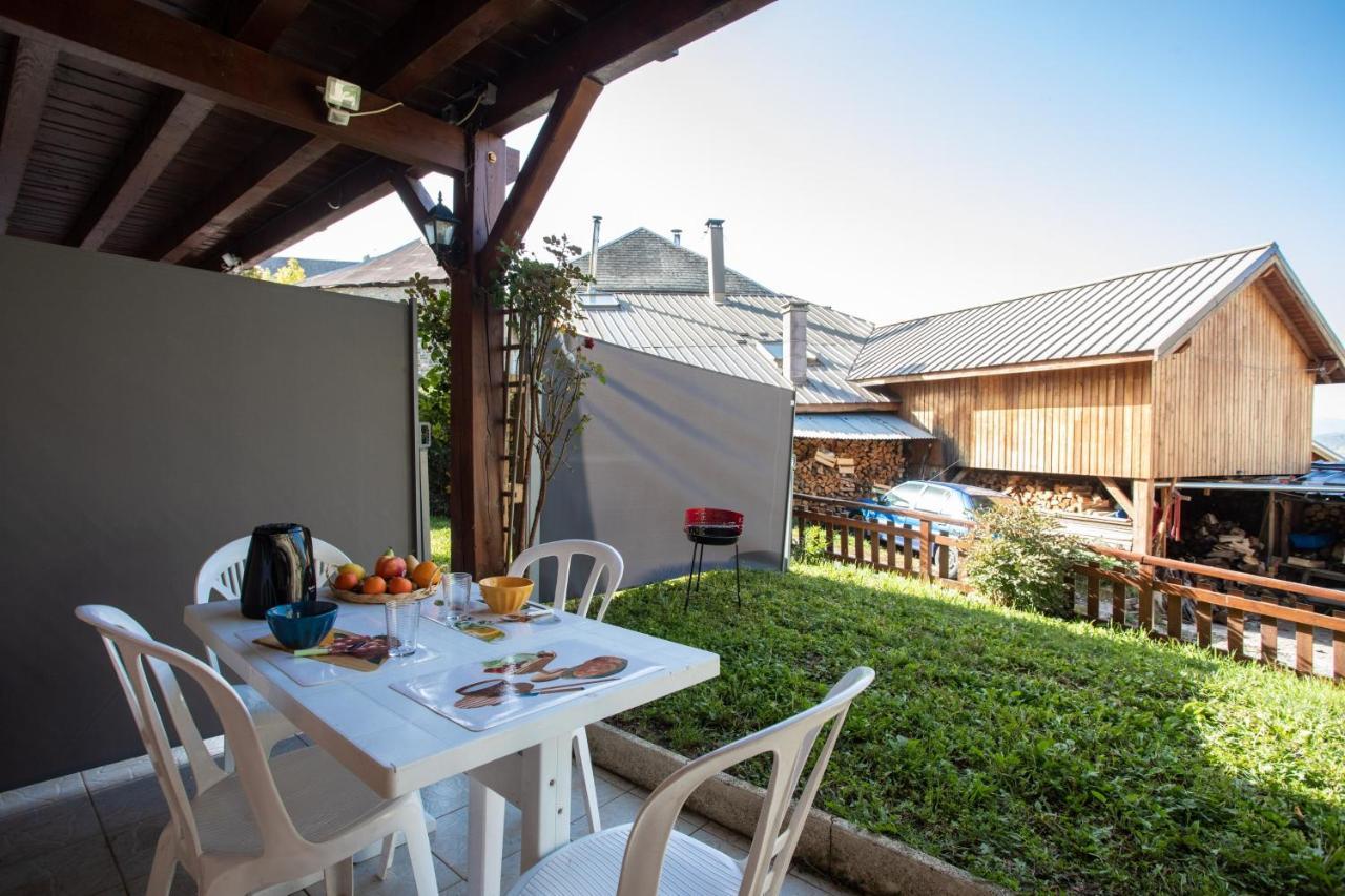 Le Mont Guillaume - 1 Chambre Terrasse Et Jardin Apartment Saint-André-dʼEmbrun Екстериор снимка